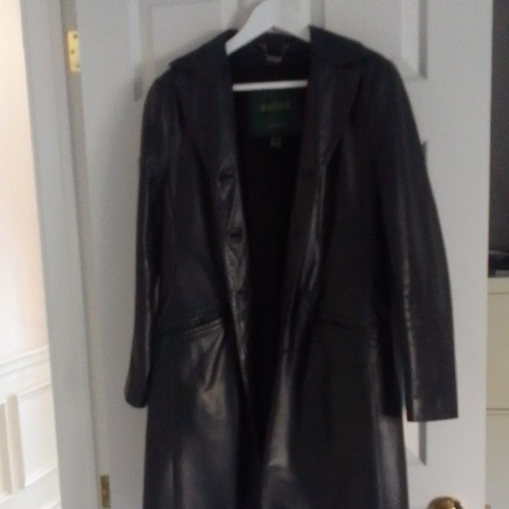 Danier leather trench coat black M